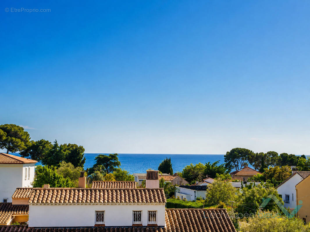 Appartement à CARQUEIRANNE