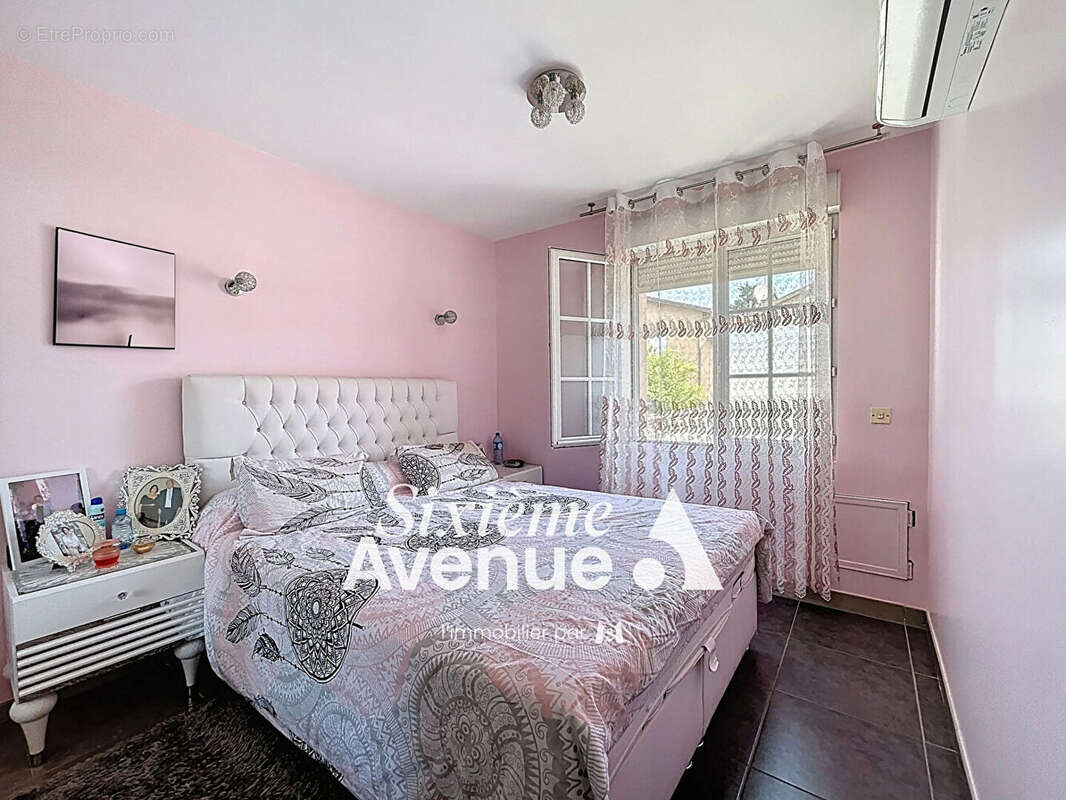 Maison à DECINES-CHARPIEU