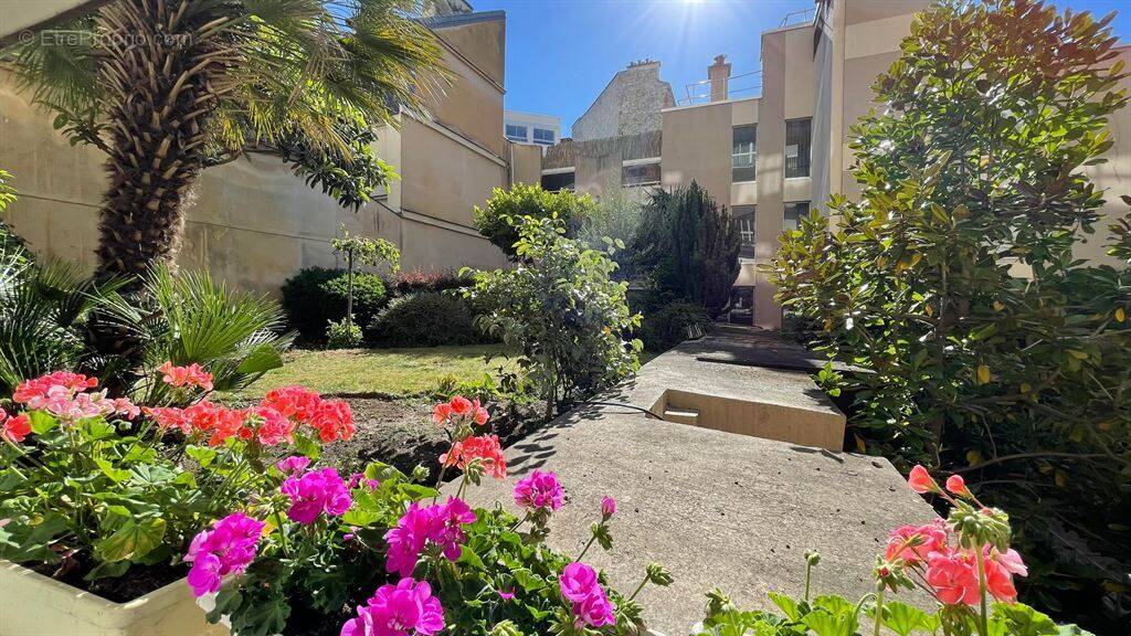 Appartement à PARIS-12E