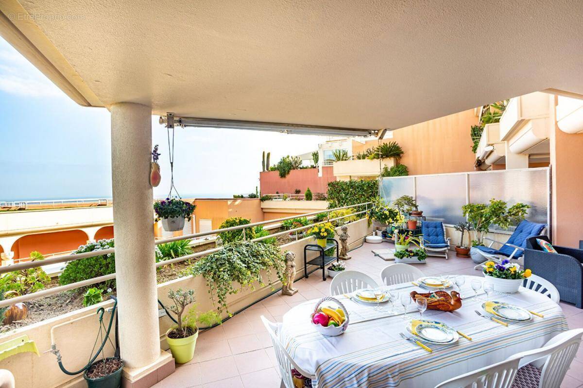 Appartement à MANDELIEU-LA-NAPOULE