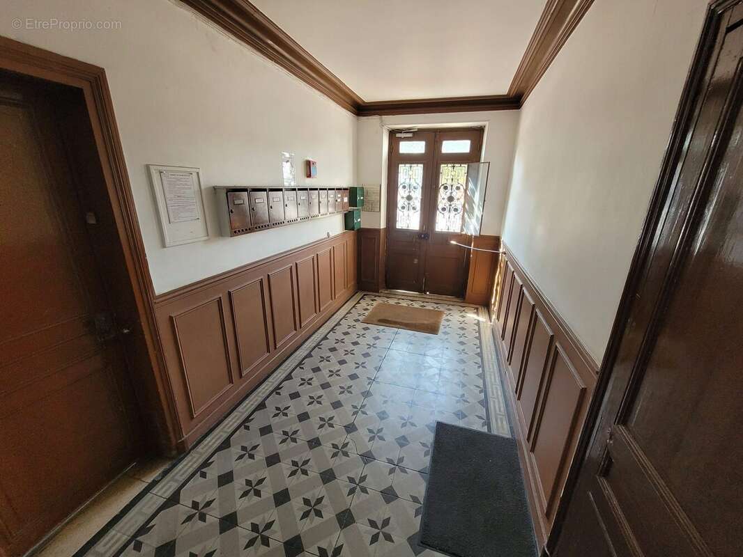 Appartement 58 m² à Le Bourget  - photo 2