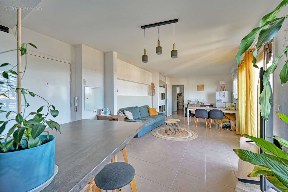 Appartement à AIMARGUES