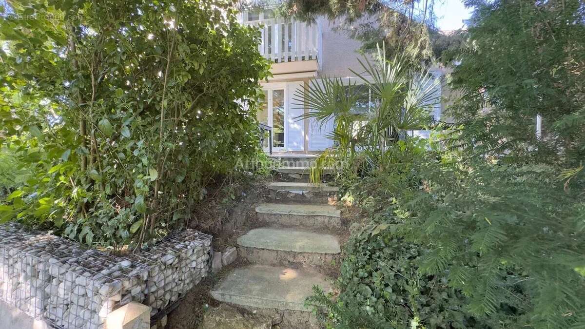 Maison à BOISSISE-LE-ROI