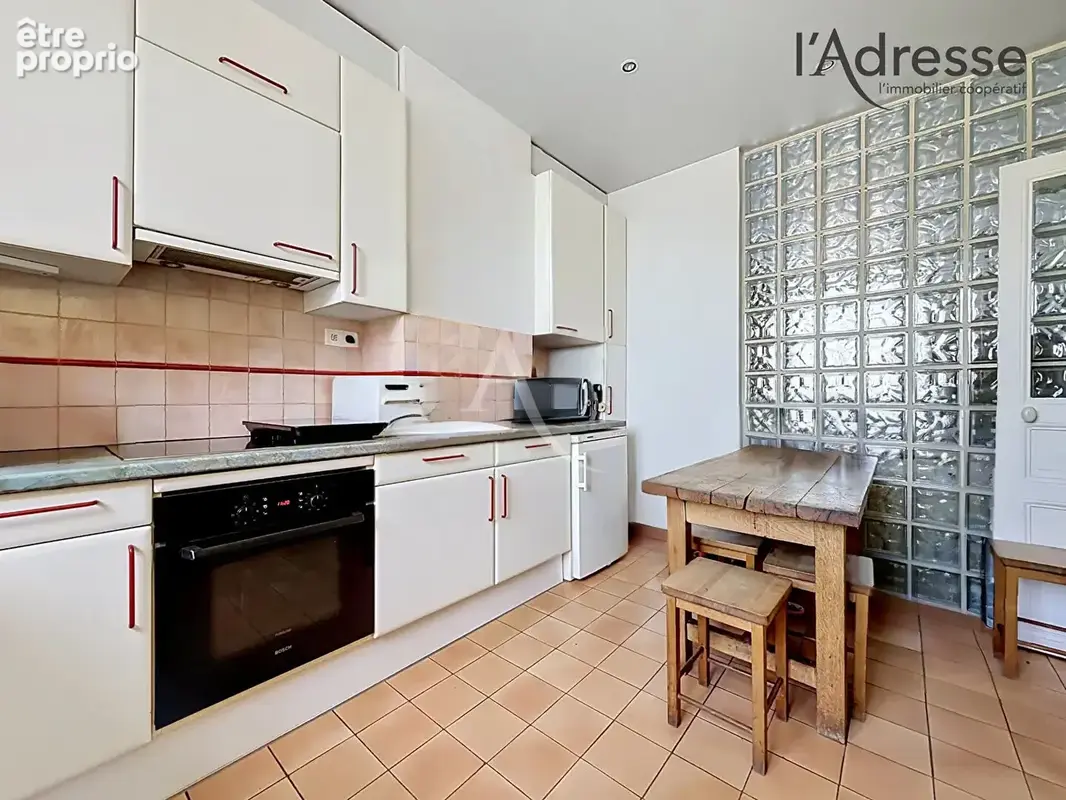PUTEAUX CENTRE Appartement 8 pièces de 182 m² - photo 14