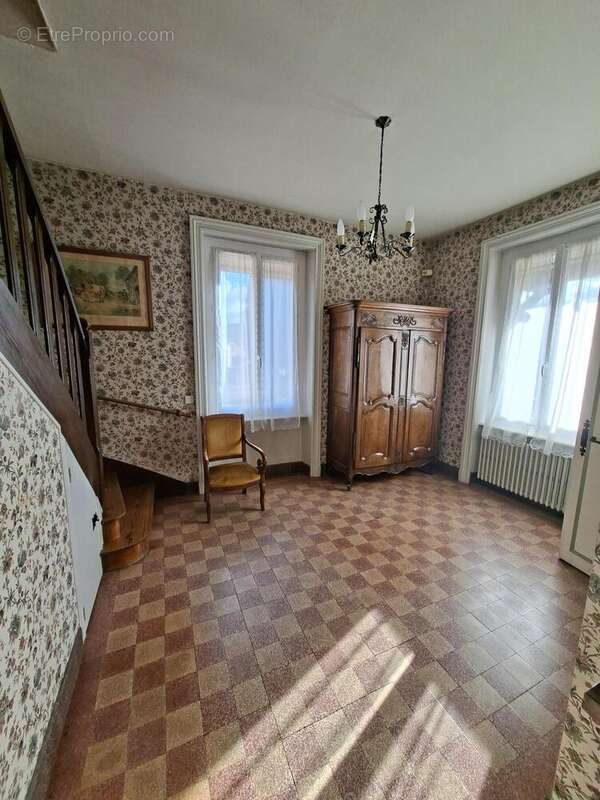 Photo 7 - Maison à PANISSIERES