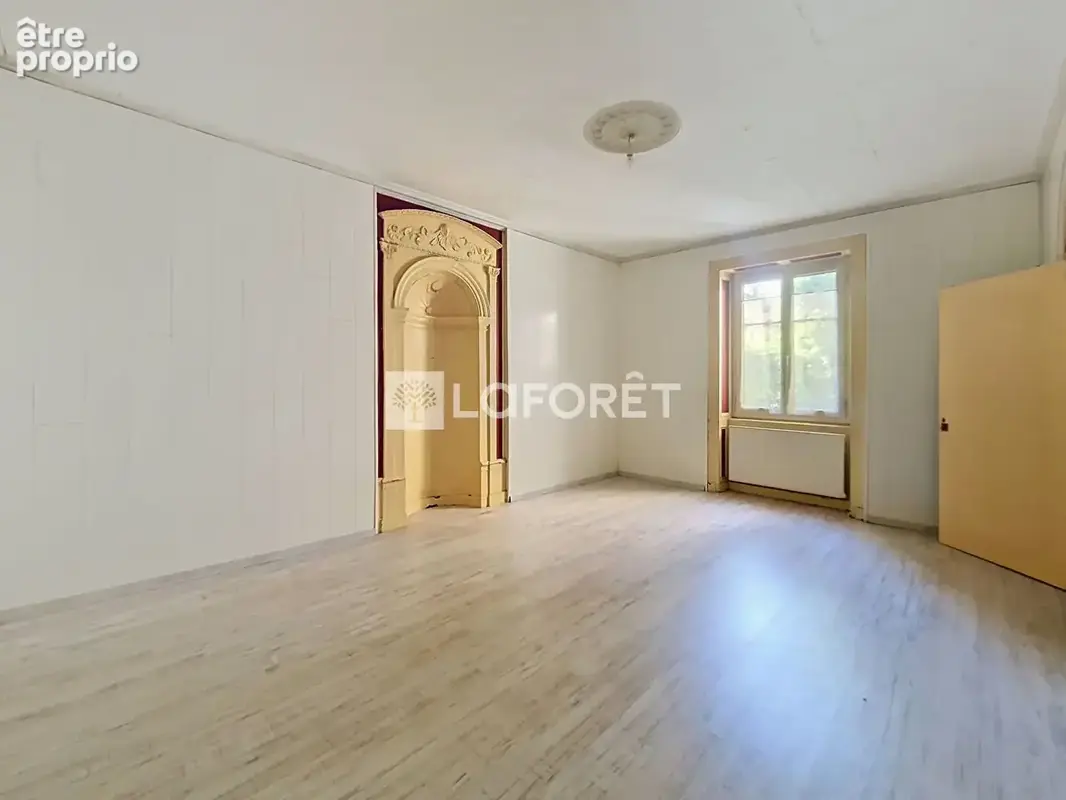 Appartement Gray 3 pièce(s) 98 m2 - photo 5