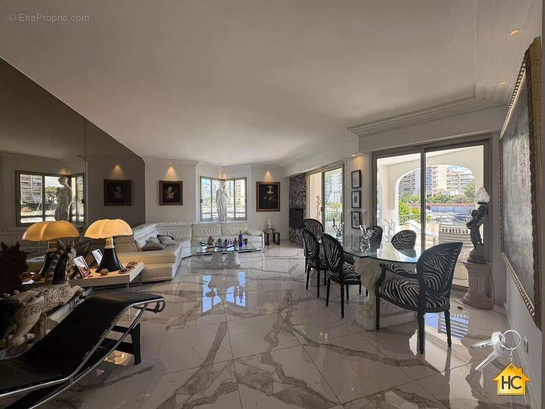 Appartement à MANDELIEU-LA-NAPOULE