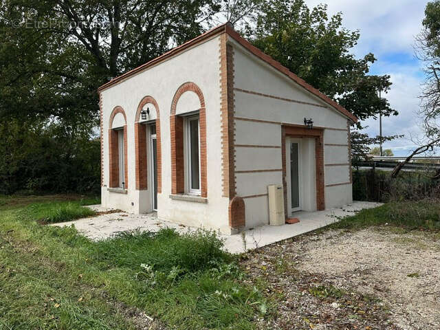 Appartement à DREMIL-LAFAGE