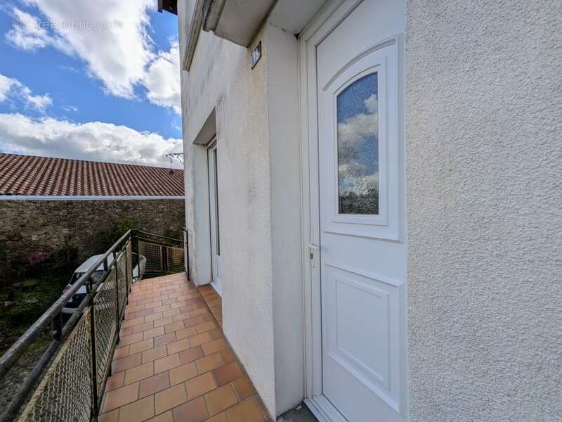 Maison à LA TESSOUALLE