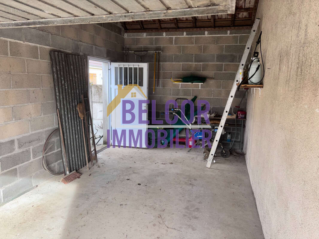 Terrain à BEAUMONT-DU-GATINAIS