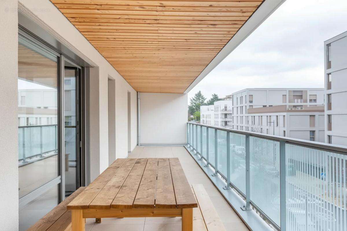 Appartement à BRON