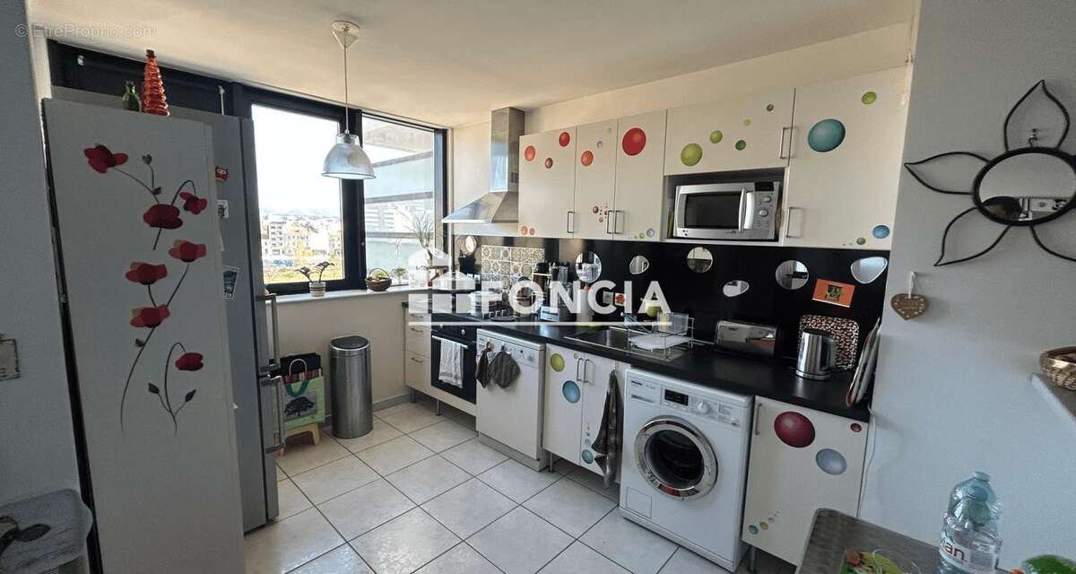 Appartement à MARSEILLE-8E
