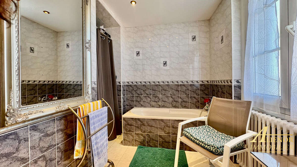 Maison à COULOUNIEIX-CHAMIERS