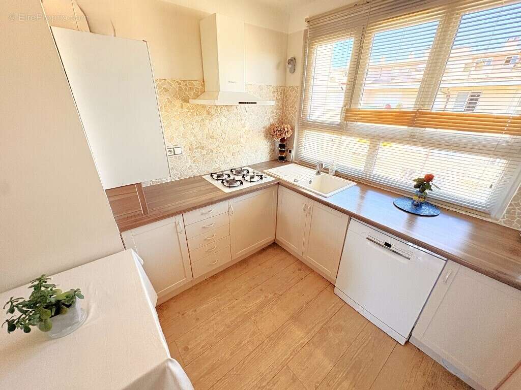 Appartement 55 m² à Annecy  - photo 4