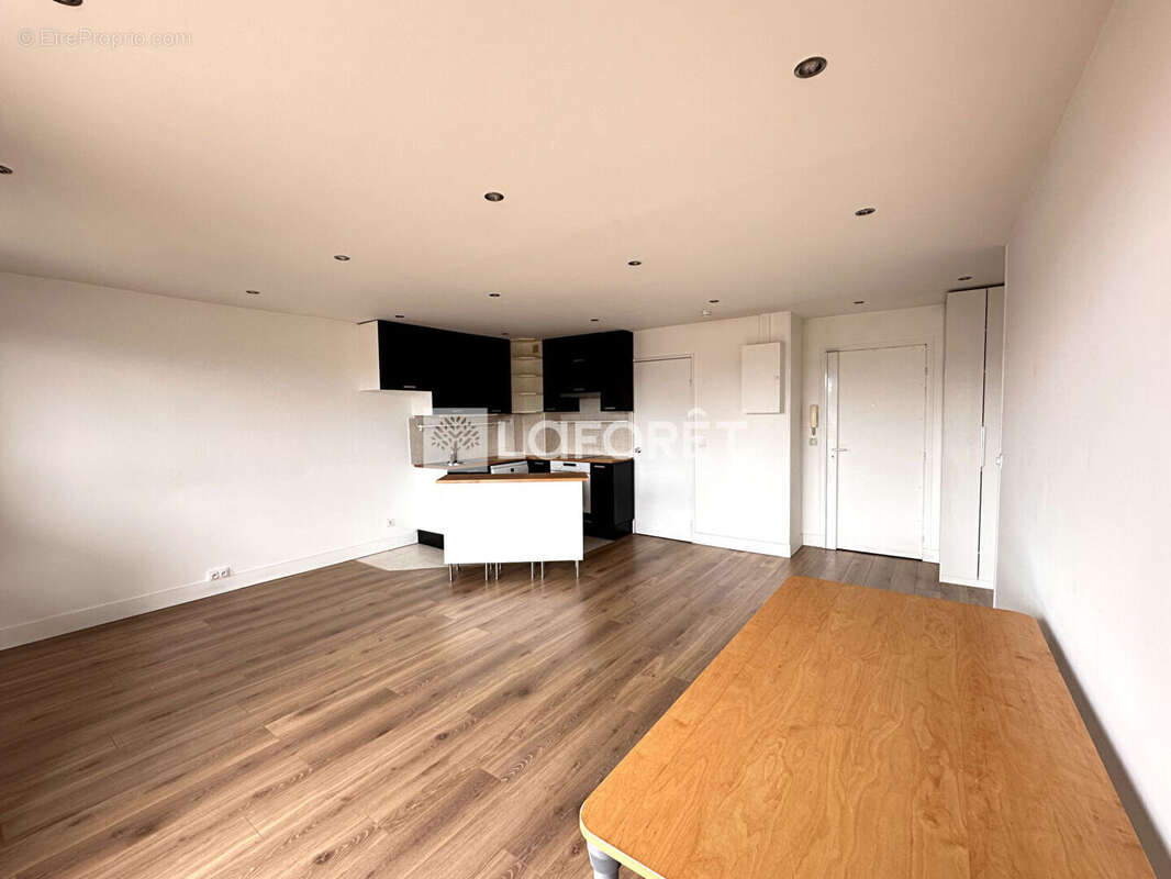 Appartement à NANTERRE