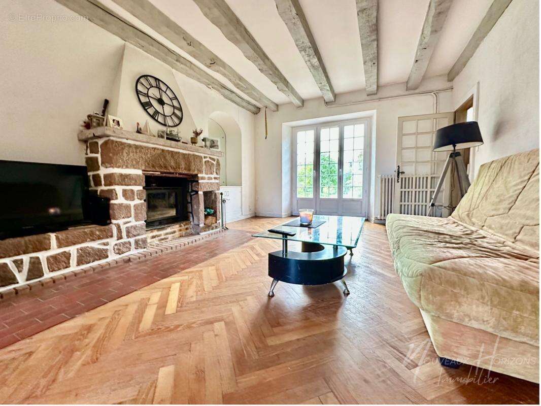 Maison à SEREILHAC