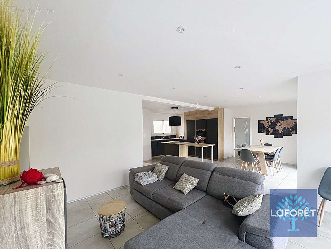 Maison à SAINT-HILAIRE-DE-RIEZ