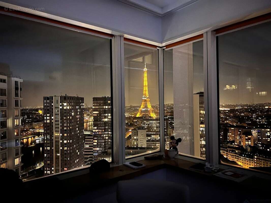Appartement à PARIS-15E