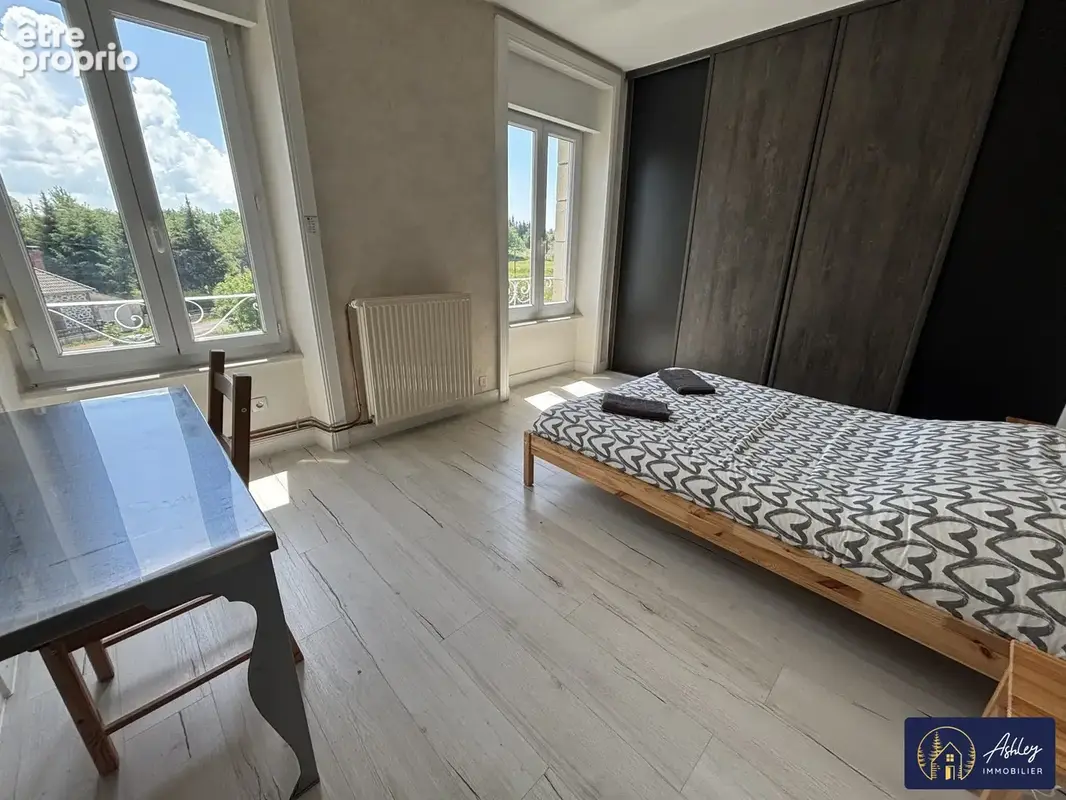 Maison 5 pièces RIOM-ES-MONTAGNES (Cantal)