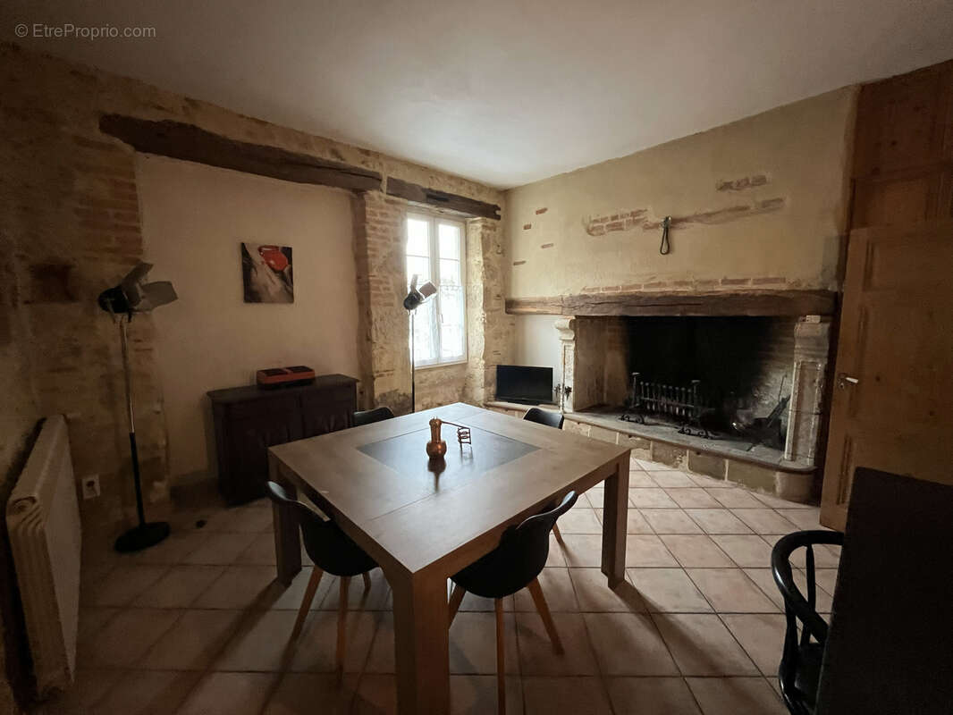 Maison à LABARRERE