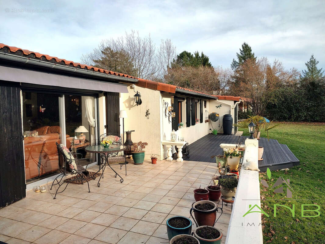 Maison à ECURAS