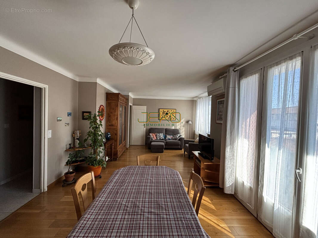 Appartement à NIMES