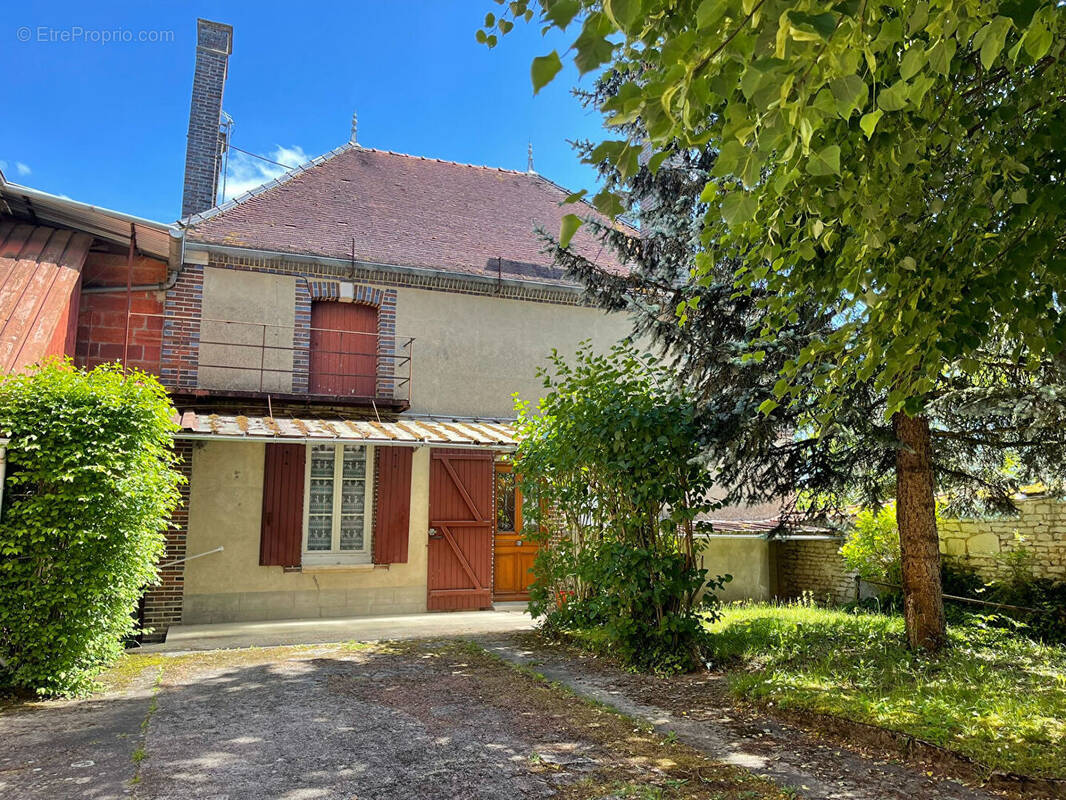 Maison à NEUVY-SAUTOUR