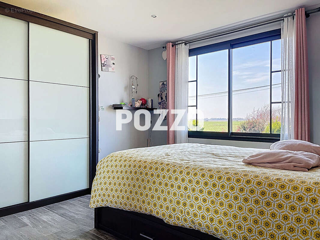 Maison à REGNEVILLE-SUR-MER