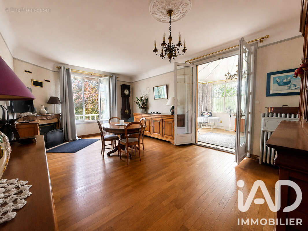 Maison 222 m² à Coulommiers  - photo 3