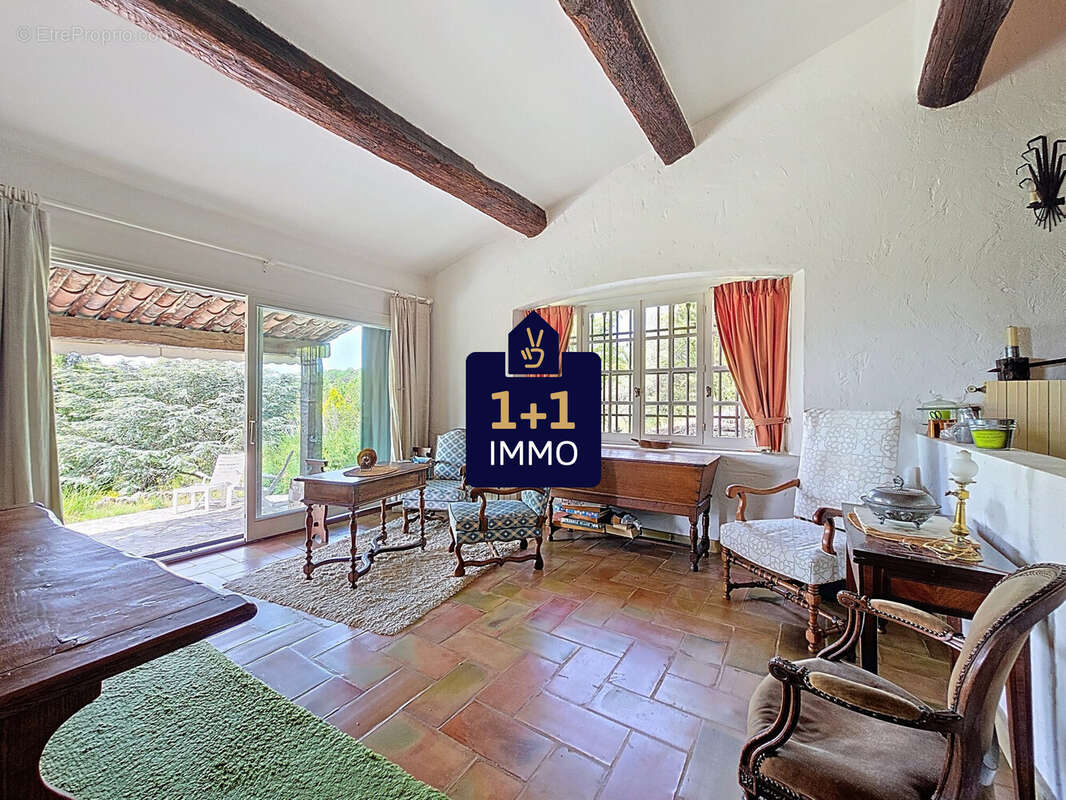 Maison à TOURRETTES