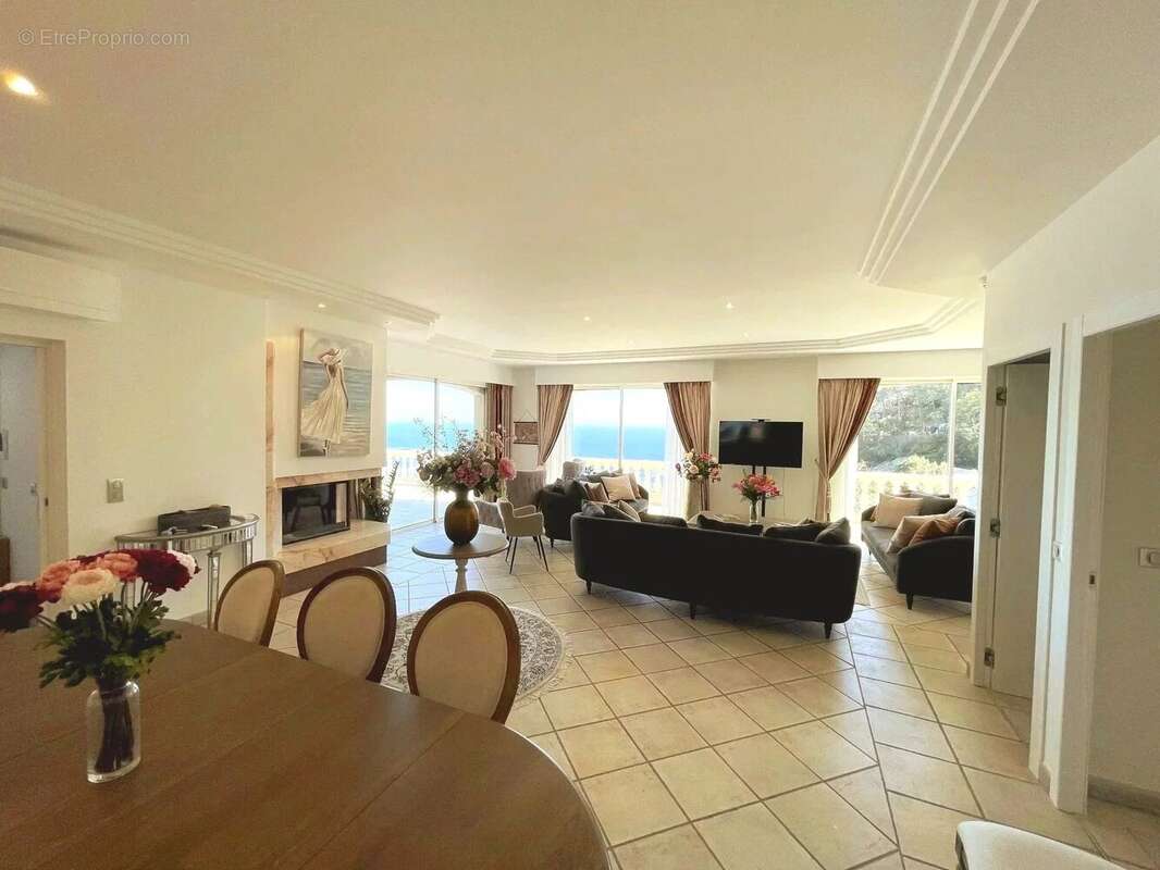 Maison à THEOULE-SUR-MER