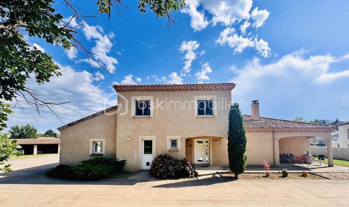 Maison à SAINT-ROMAIN-D'AY
