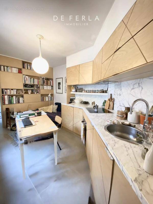 Appartement à PARIS-10E