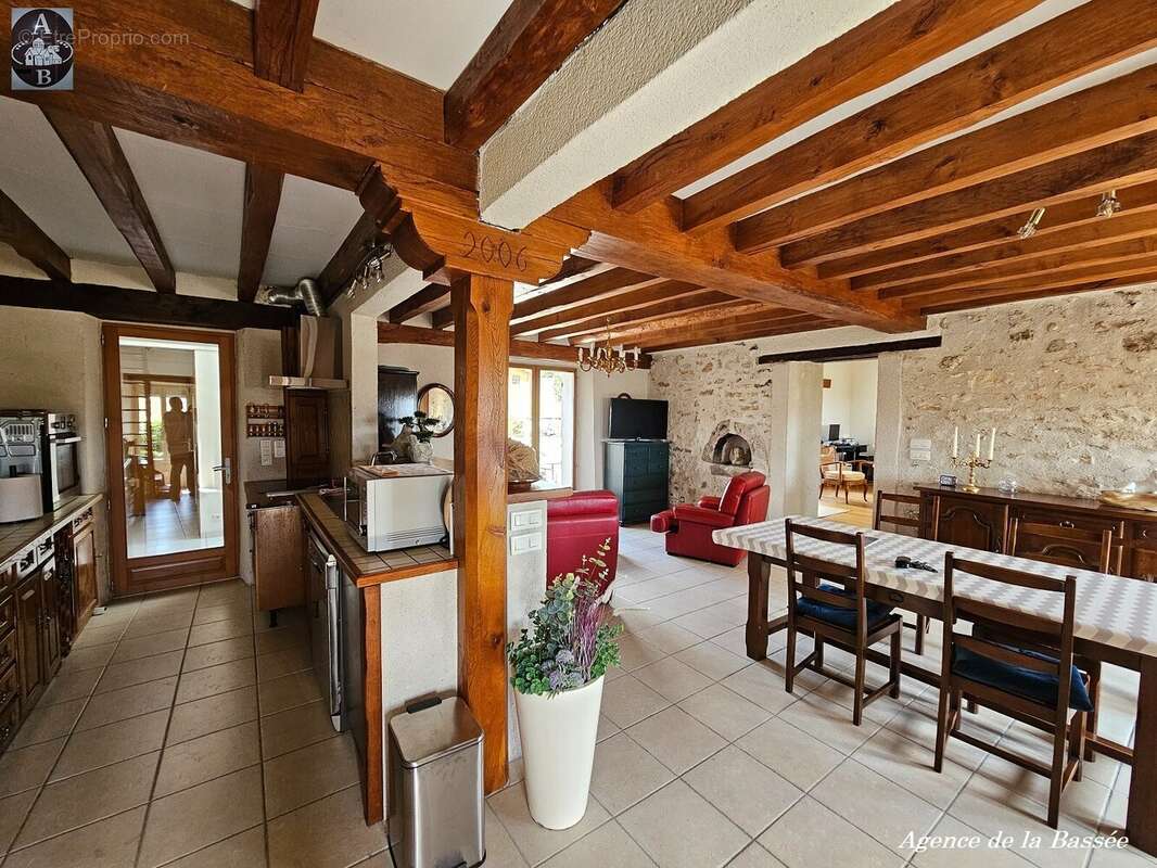 Maison 110 m² à Provins  - photo 3