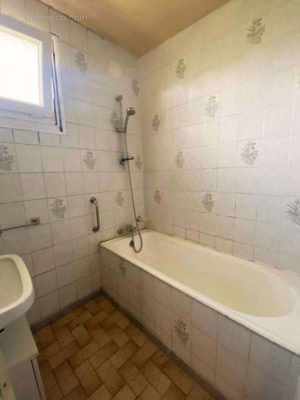 Maison à LANOUAILLE