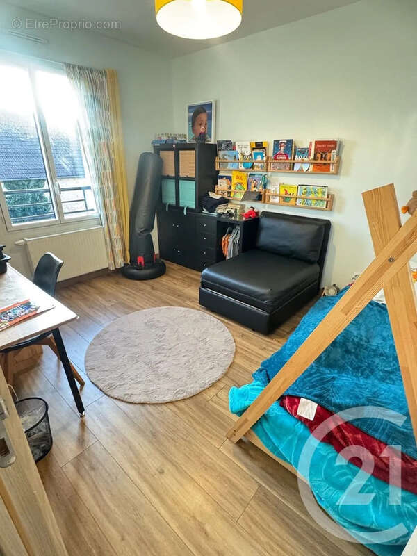 Maison à DAMMARTIN-EN-SERVE