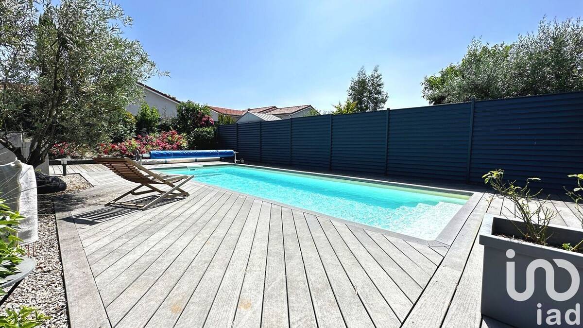 Photo 1 - Commerce à LORETTE