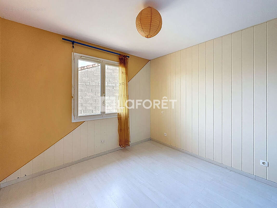 Maison à ESCATALENS