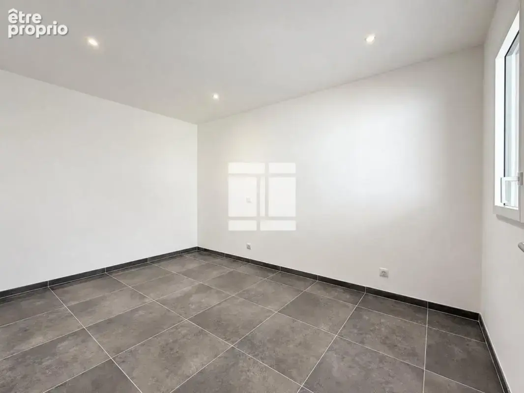 T2 neuf avec terrasse de 17 m² et vue dégagée - photo 4