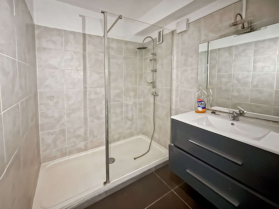 Appartement à MARSEILLE-3E