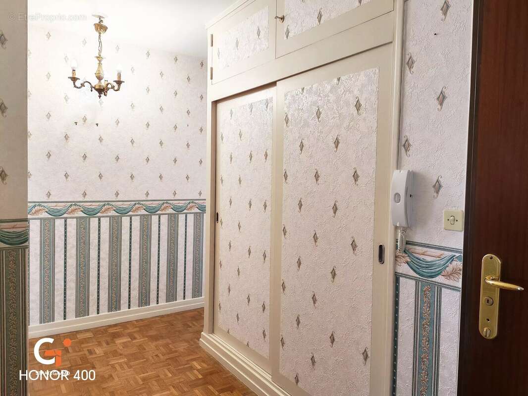 Appartement à SAINT-ETIENNE-DU-ROUVRAY