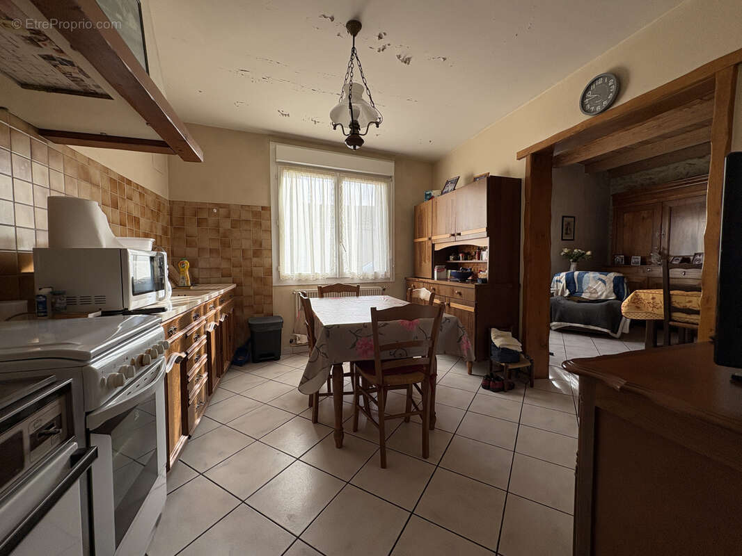 Maison à L&#039;EGUILLE