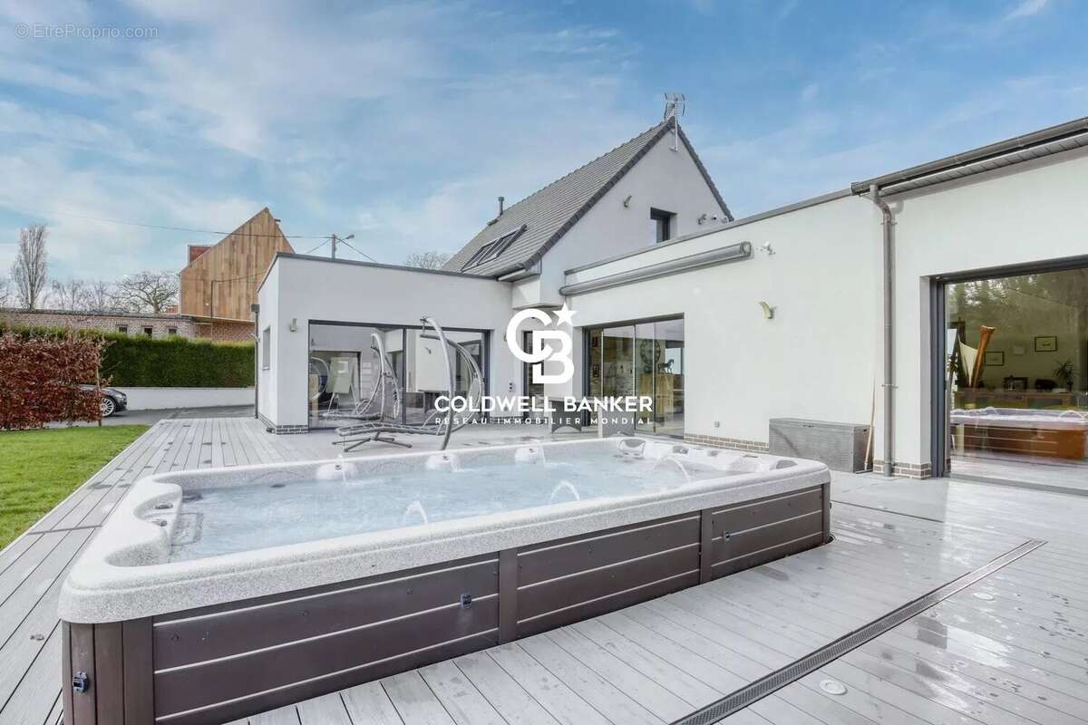 Maison à BLANGY-TRONVILLE