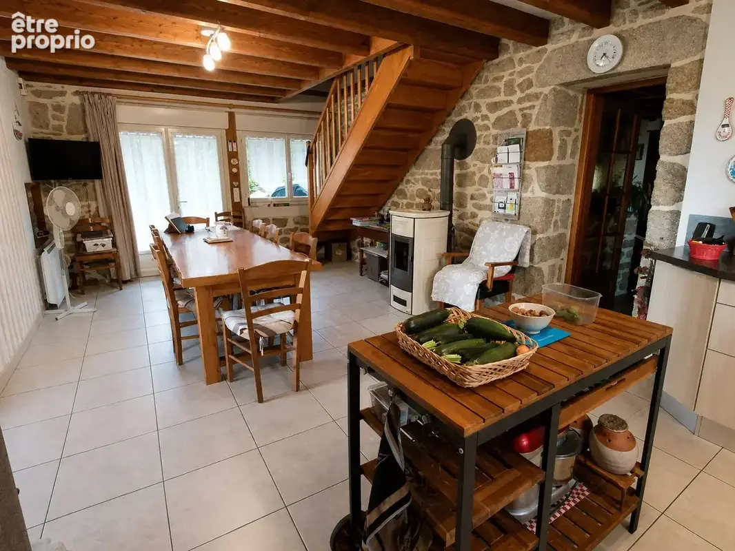 Maison 154 m² à Saint-Chabrais  - photo 9