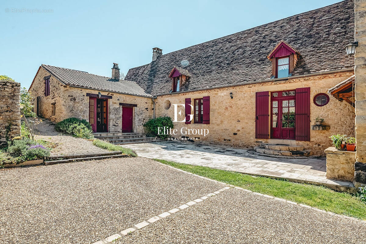 Maison à LE BUISSON-DE-CADOUIN