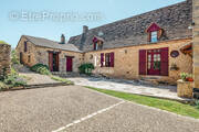 Maison à LE BUISSON-DE-CADOUIN