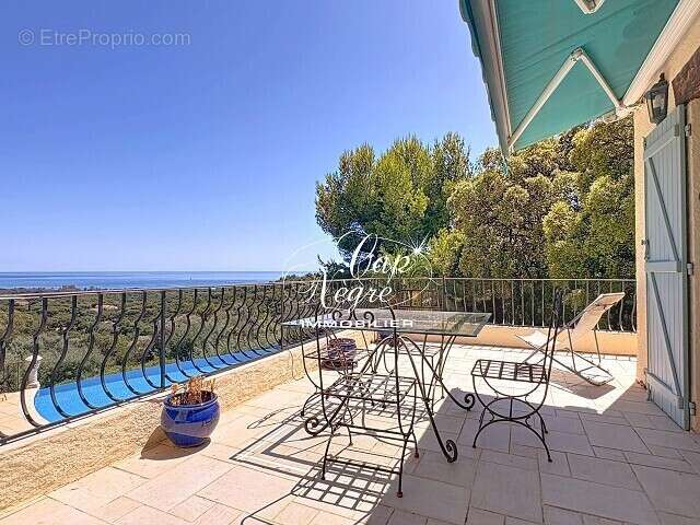 Propriété provençale vue mer au coeur de la nature à vendre à cavalaire sur mer - golfe de saint tropez - photo 18