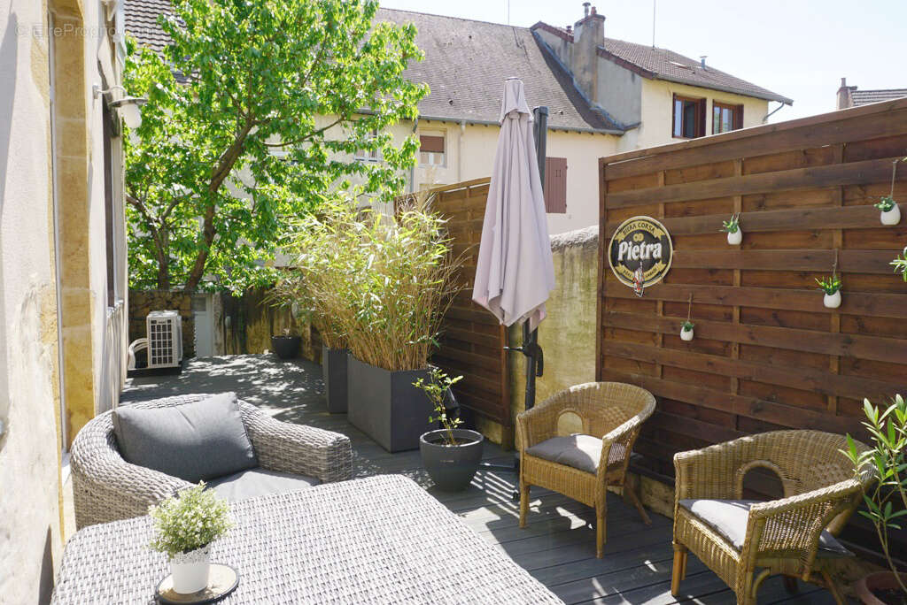 Maison à CHAROLLES