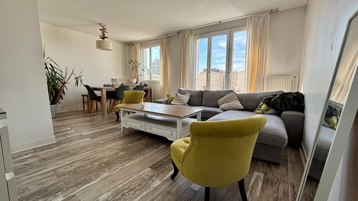 Appartement à MAISONS-ALFORT