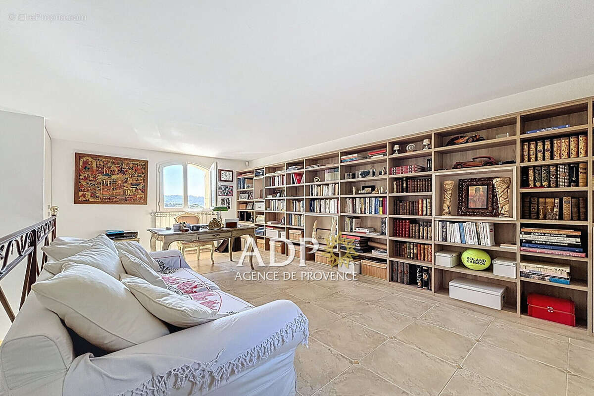 Maison à MOUANS-SARTOUX